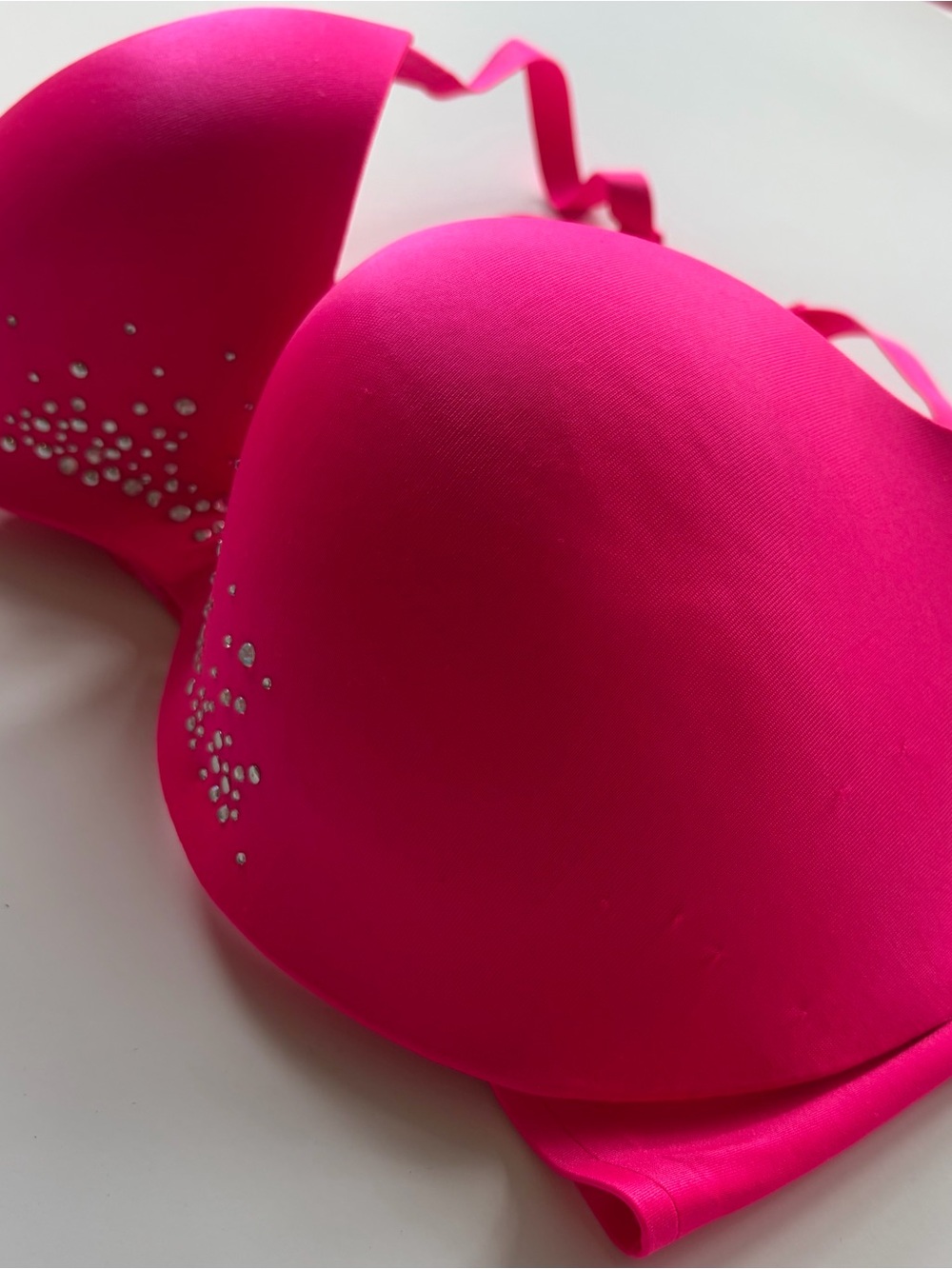 #27 LA SENZA Push-Up Bra in Hot Pink with Crystal Accent -size 34D